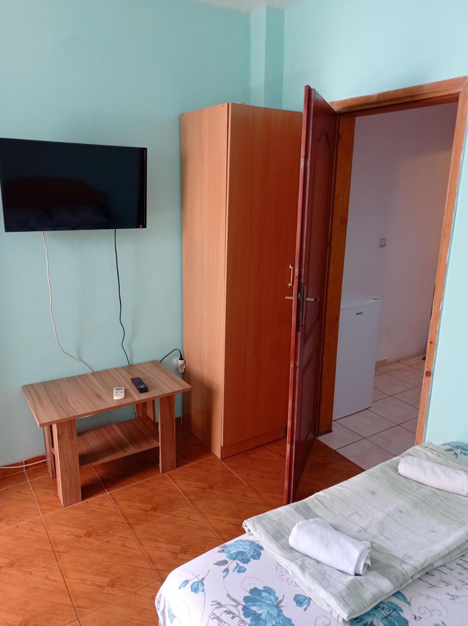 Apartmani Pikula Sutomore Buitenkant foto