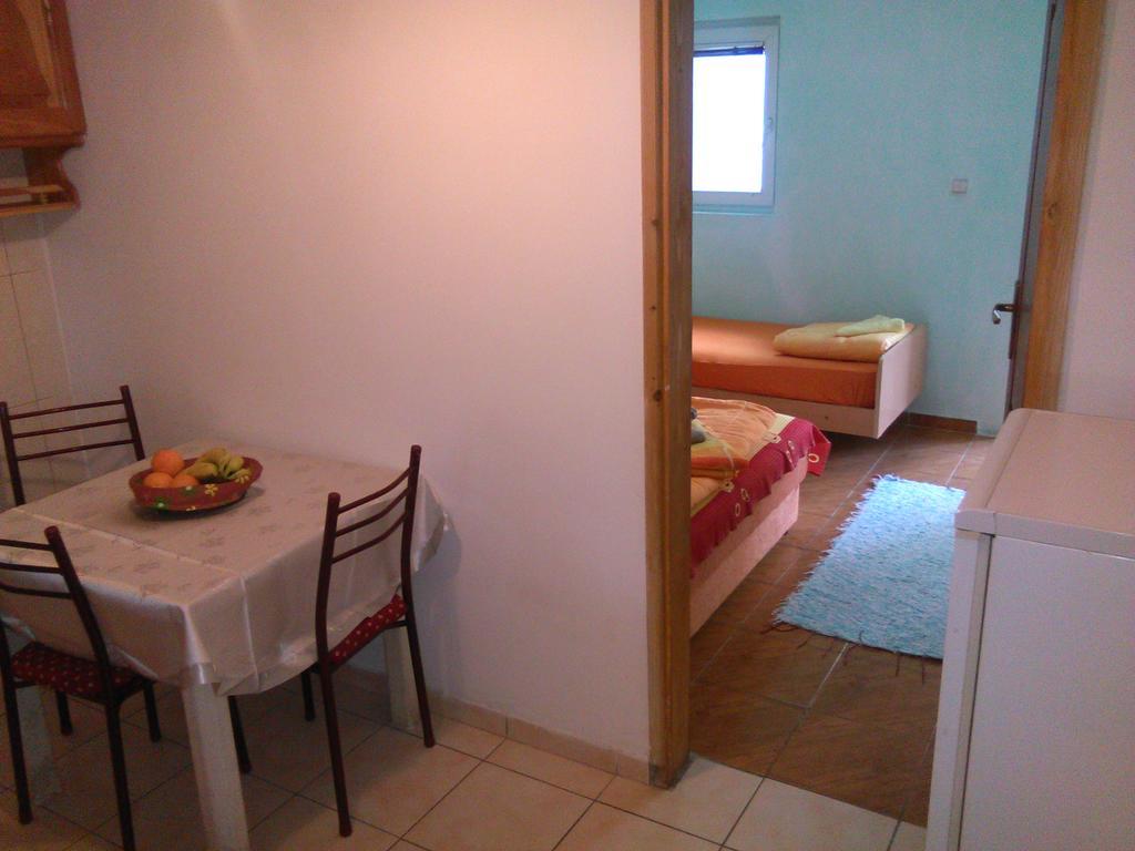 Apartmani Pikula Sutomore Buitenkant foto